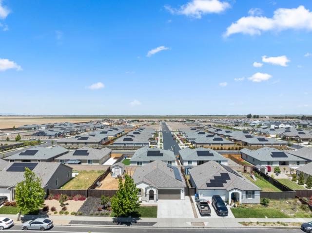 4656 Mccormack Road, Rio Vista CA: https://media.crmls.org/mediaz/6a7a25c7-255c-4acf-bf40-2c3cc001e01a.jpg
