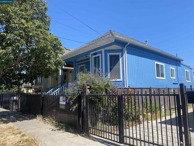 540 3rd St, Richmond CA: https://media.crmls.org/mediaz/6a7a3e17-da16-4a1b-921d-e20705bd3f63.jpg