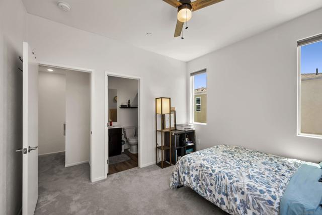 5506 Sandcliff Ln, San Diego CA: https://media.crmls.org/mediaz/6a7a73d5-1ae1-4a94-8699-071eb57db9f4.jpg