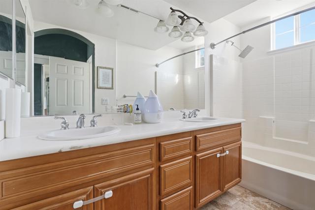 2284 Alicante, Chula Vista CA: https://media.crmls.org/mediaz/6a7a9948-b2de-43af-aa18-9df19dd2e3bf.jpg