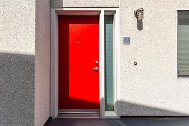 311 Oak Street, Oakland CA: https://media.crmls.org/mediaz/6a7adf4e-b7ce-4fd1-8572-56be50e0b02b.jpg