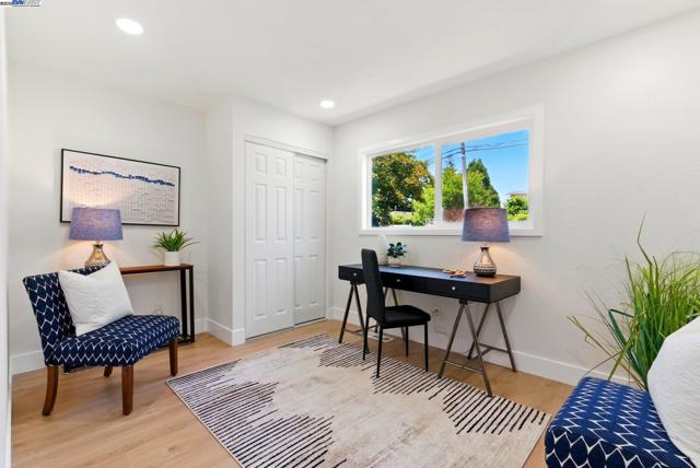 19157 Parsons Ave, Castro Valley CA: https://media.crmls.org/mediaz/6a7b26bd-8ad6-4dcf-80ab-2b1106f5b49f.jpg