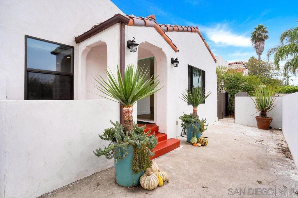 MLS #250018206SD img 3