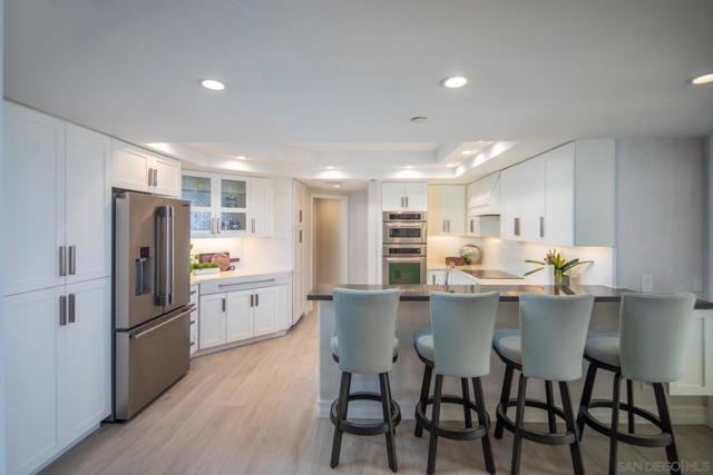 1099 1st st, Coronado CA: https://media.crmls.org/mediaz/6a7b99e3-561f-455d-ab09-68e3554dcdca.jpg