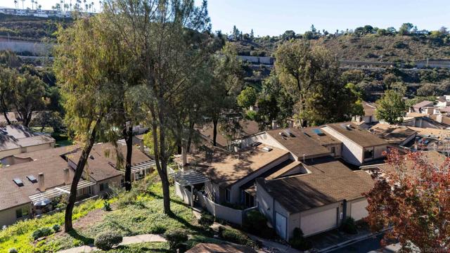 5611 Adobe Falls Rd, San Diego CA: https://media.crmls.org/mediaz/6a7bb00f-5ee5-4e6b-9bac-8905c34baef0.jpg