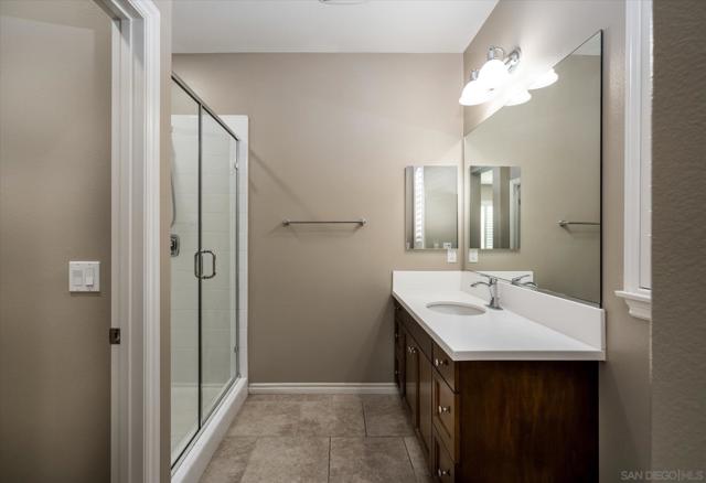 35056 Knollview Ct, Winchester CA: https://media.crmls.org/mediaz/6a7bd881-0b93-4e37-a5fb-6e07a4493eb3.jpg