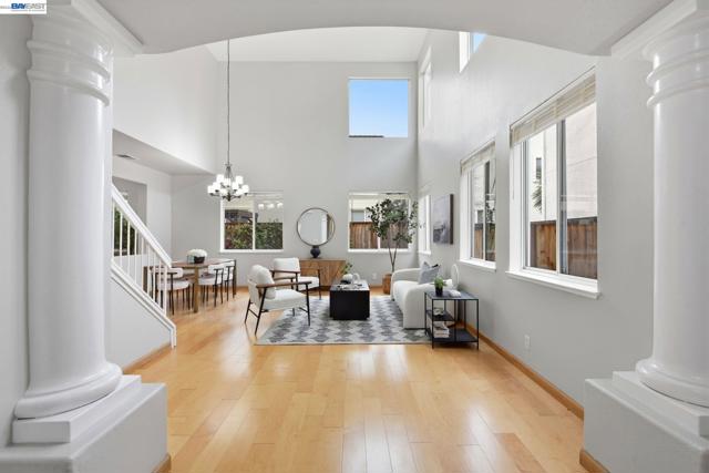 Image 7 of 55 For 15518 Harbor Way