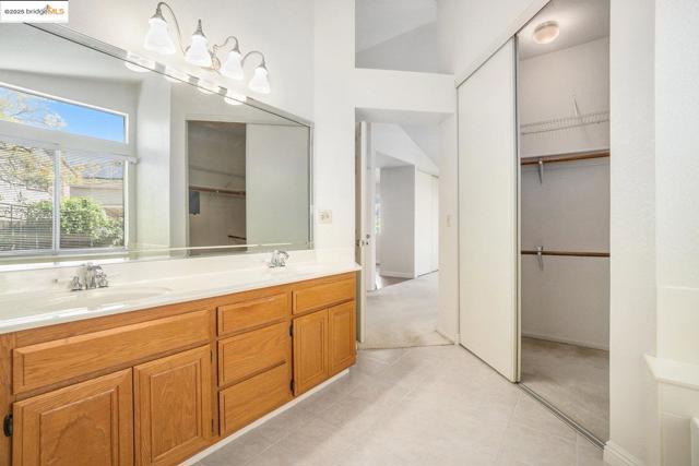4606 Arabian WAY, Antioch CA: https://media.crmls.org/mediaz/6a7d195e-2275-4262-a81e-a989566e8260.jpg