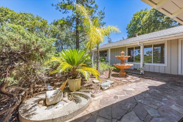 5824 Arboretum Drive, Los Altos CA: https://media.crmls.org/mediaz/6a7dcc27-6000-4d7c-9fe0-4fe4227d4752.jpg