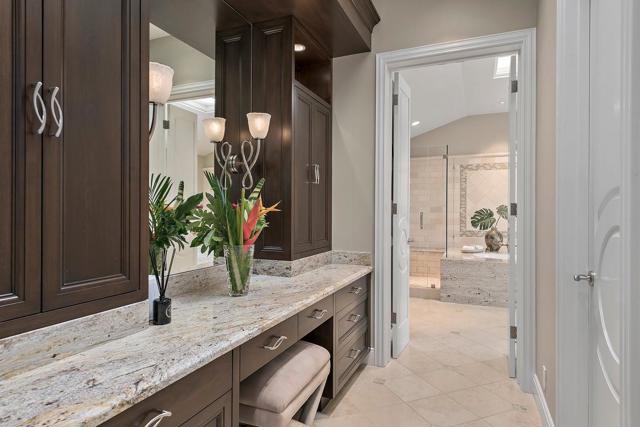 19 Susan Gale Court, Menlo Park CA: https://media.crmls.org/mediaz/6a7e3623-6e58-41f3-b866-060a0baae6e1.jpg