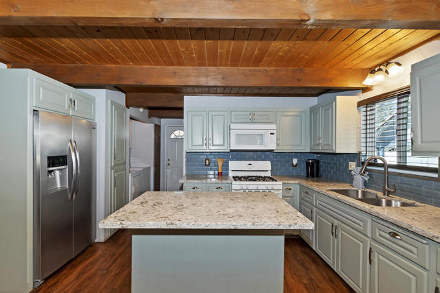 40138 Hillcrest Drive, Big Bear, CA 92315