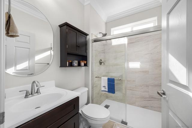 960 Smith Rd, Watsonville CA: https://media.crmls.org/mediaz/6a7e934a-1234-4d82-bcbc-5d16f3b35bf0.jpg