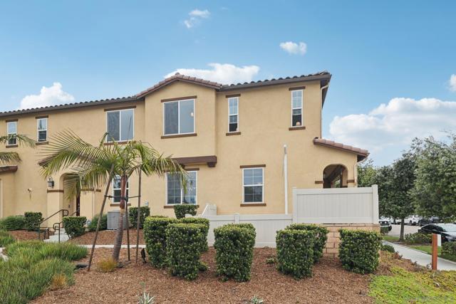 1709 Santa Carolina, Chula Vista CA: https://media.crmls.org/mediaz/6a7efc77-4038-47e8-8f4d-beecb441b294.jpg
