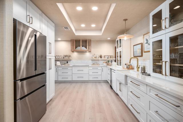 17310 Calle Mayor, Rancho Santa Fe CA: https://media.crmls.org/mediaz/6a7f3f98-2f86-4e75-98b9-0bfe63f1bd12.jpg