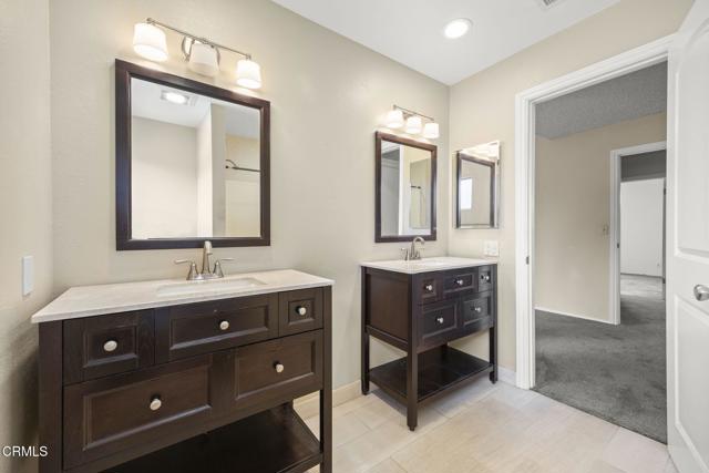 691 County Square Drive, Ventura CA: https://media.crmls.org/mediaz/6a7f5aa2-899e-47a0-8e66-3b9b254a74ca.jpg