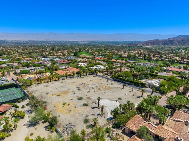 49425 Jfk Trail Trail, Palm Desert CA: https://media.crmls.org/mediaz/6a7fc1a9-8252-46fa-8b2a-a82d31c2d5db.jpg