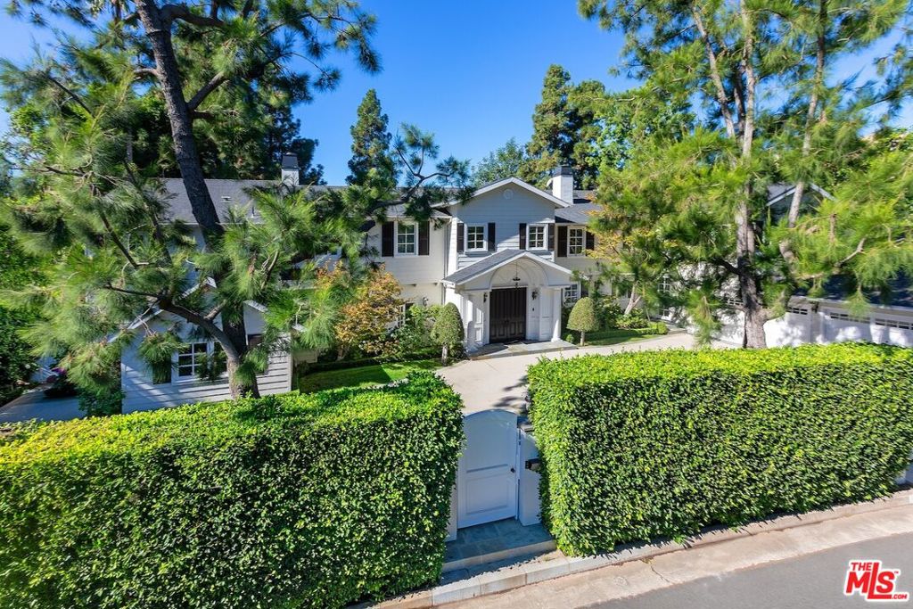 655 N Faring Road — Traditional