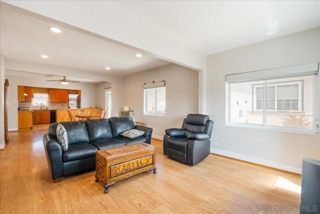 2931 Dahlia St, San Diego CA: https://media.crmls.org/mediaz/6a803b09-5ea3-4080-a078-0345630410d8.jpg