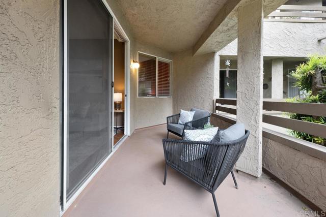 7398 Park View Court, Santee CA: https://media.crmls.org/mediaz/6a8052a0-5ef8-4332-a793-af0c4a673435.jpg