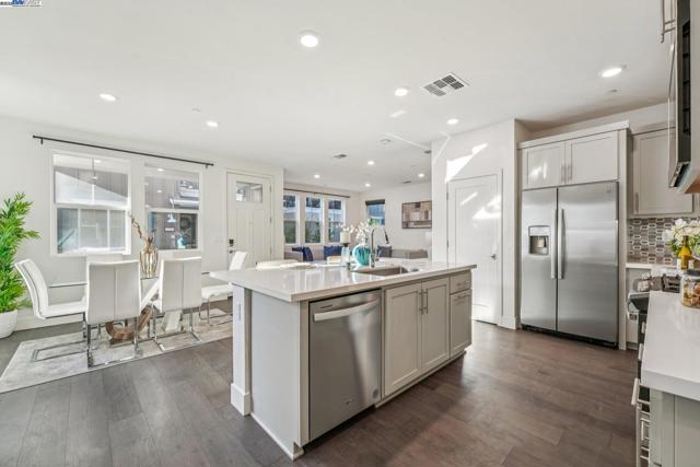 37898 Seafarer Road, Newark CA: https://media.crmls.org/mediaz/6a80ffc3-08e4-4a5a-bd63-87dbe94f2182.jpg