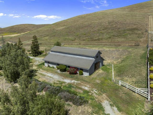 5955 Diablo Hills Road, Tres Pinos CA: https://media.crmls.org/mediaz/6a814a62-a329-42b5-8aca-8555180888f7.jpg