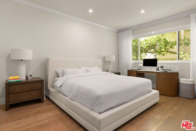 9000 Cynthia Street, West Hollywood CA: https://media.crmls.org/mediaz/6a8198a5-ed9a-4389-b9d5-62e458f6ac52.jpg