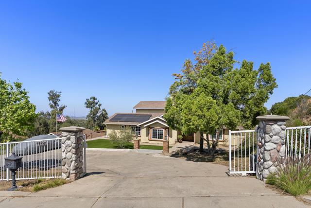 Detail Gallery Image 6 of 63 For 13658 Sage Mountain Lane, Jamul,  CA 91935 - 4 Beds | 3 Baths