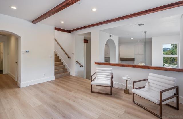 2815 Santa Fe Vista Ct, Encinitas CA: https://media.crmls.org/mediaz/6a821dc1-49f3-4cd7-885b-82a9336440f2.jpg