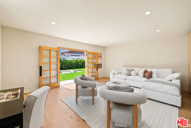 14742 Weddington Street, Sherman Oaks CA: https://media.crmls.org/mediaz/6a822250-35a8-4f5a-b473-8227b040de16.jpg