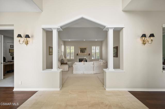1662 E Janss Road, Thousand Oaks CA: https://media.crmls.org/mediaz/6a836e9b-15be-457f-afbc-0423ab235e1e.jpg
