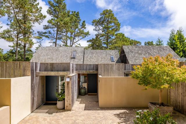 24520 Outlook Drive, Carmel CA: https://media.crmls.org/mediaz/6a83b2f1-fa31-4c25-a789-5fbb56f84c68.jpg