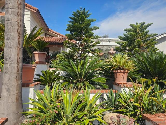 2084 Wind River Road, El Cajon CA: https://media.crmls.org/mediaz/6a84b171-9caa-4c92-b6b0-4c790838727b.jpg