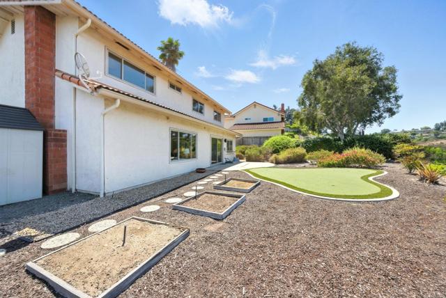 Detail Gallery Image 40 of 47 For 2165 Flying Hills Ln, El Cajon,  CA 92020 - 3 Beds | 2/1 Baths