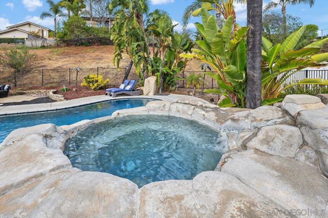 410 Woodland Ln, El Cajon CA: https://media.crmls.org/mediaz/6a863282-e38f-45b3-894f-cfa60b3cca83.jpg