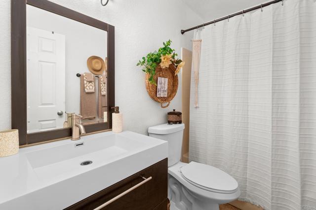 Detail Gallery Image 17 of 38 For 19161 Paradise Mountain Rd, Valley Center,  CA 92082 - 3 Beds | 2 Baths