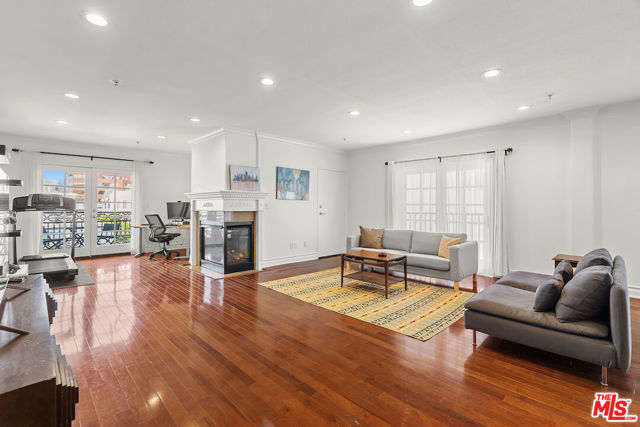 11826 Dorothy Street, Los Angeles CA: https://media.crmls.org/mediaz/6a86b6da-e289-488c-8db0-d32f17994dde.jpg