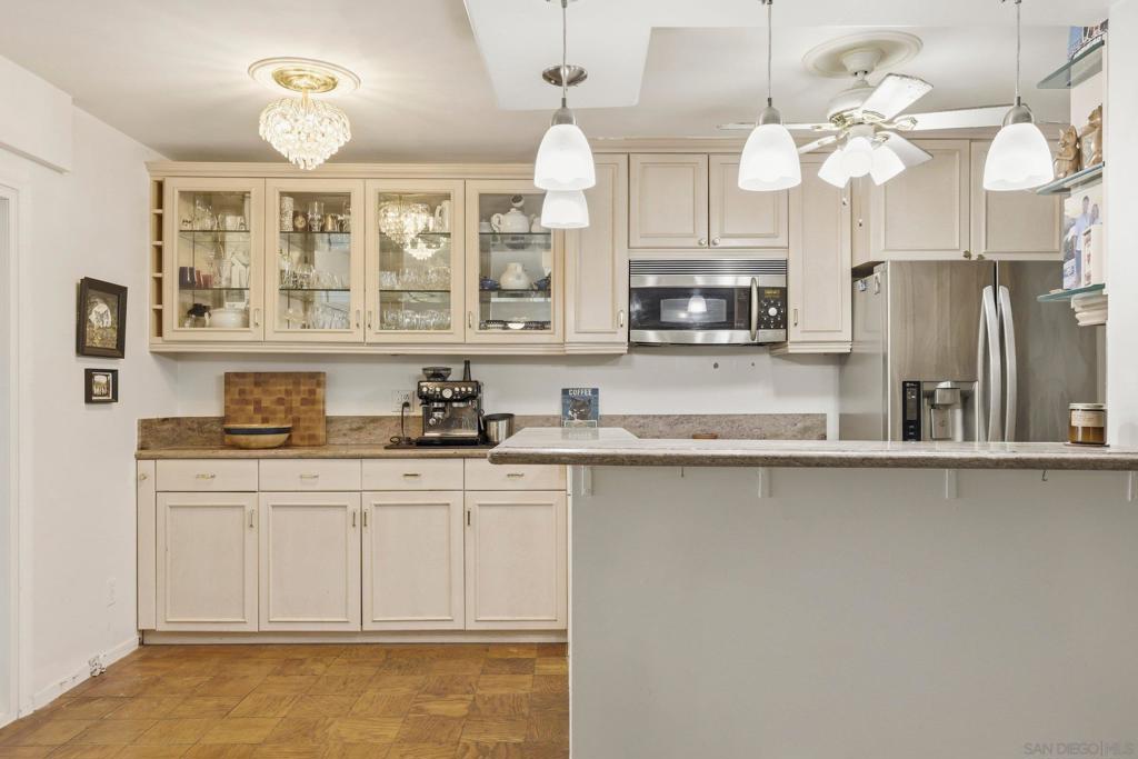 2364 Torrey Pines Rd. - photo 7
