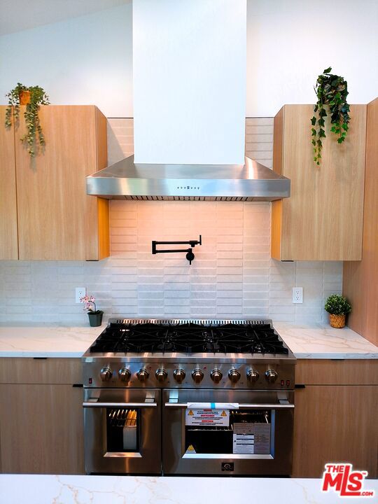 4516 W 63rd Street, Los Angeles CA: https://media.crmls.org/mediaz/6a8704e7-65ff-4344-bc49-00888e1103c0.jpg