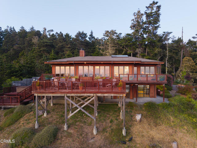 Detail Gallery Image 5 of 47 For 44771 Crestwood Dr, Mendocino,  CA 95460 - 3 Beds | 2/1 Baths