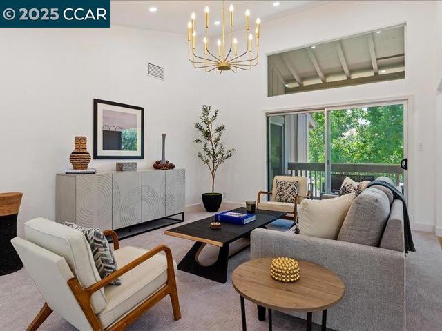 2175 Cactus Ct, Walnut Creek CA: https://media.crmls.org/mediaz/6a8817fd-ae63-4c3e-9bb2-18ecb6de7bb5.jpg