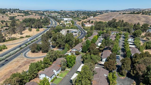 900 Cambridge Drive, Benicia CA: https://media.crmls.org/mediaz/6a883a4e-adf5-47e1-8bac-35384054e523.jpg