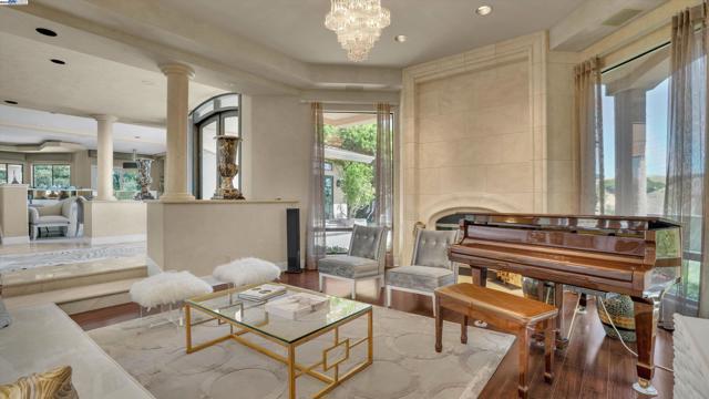 4478 Deer Ridge Road, Danville CA: https://media.crmls.org/mediaz/6a88f43d-0770-428f-9ec4-5a1e1c762a0a.jpg