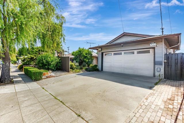 26280 Adrian Avenue, Hayward CA: https://media.crmls.org/mediaz/6a8adf68-b2bc-43f3-bedd-806782c12a5e.jpg