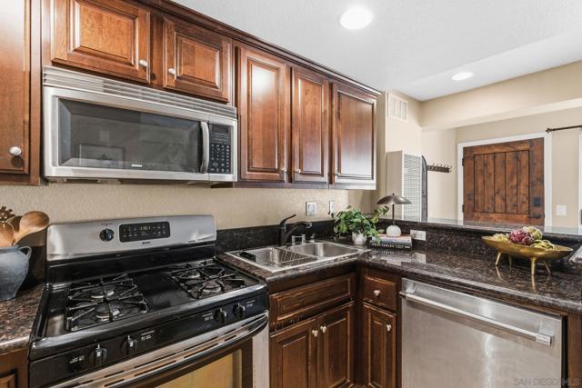 3927 Nobel Dr, San Diego CA: https://media.crmls.org/mediaz/6a8bbe4d-dea9-45b1-a19b-5d14ab99d97d.jpg