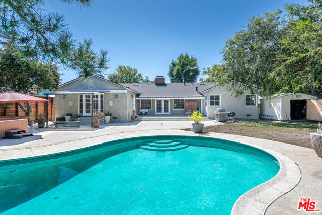 5454 Agnes Avenue, Valley Village CA: https://media.crmls.org/mediaz/6a8c0b8f-3c4b-4a1d-8c54-2a1cba42f17b.jpg