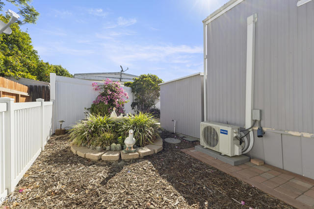 Detail Gallery Image 24 of 29 For 180 Camelia Way #180,  Ventura,  CA 93004 - 2 Beds | 2 Baths