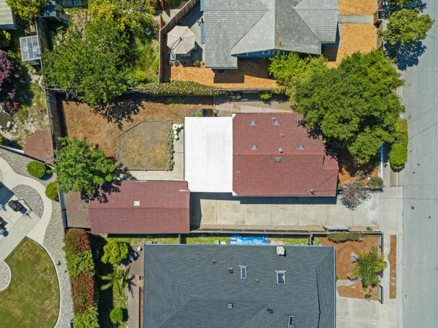 130 Parnell Street, Santa Cruz CA: https://media.crmls.org/mediaz/6a8d9477-04dd-47eb-ac1b-c0bc724e8fa2.jpg