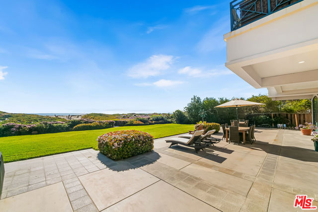 0 Broad Beach Road, Malibu CA: https://media.crmls.org/mediaz/6a8e7c24-f84d-463c-b92a-2d7d4aaead57.jpg