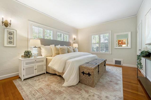 706 Edgewood Road, San Mateo CA: https://media.crmls.org/mediaz/6a8ea7d9-8fa5-41c9-b1ac-03fe6444caae.jpg