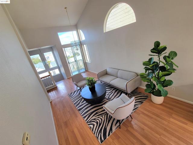 386 Bay Ridge Drive, Daly City CA: https://media.crmls.org/mediaz/6a8f719d-4380-420c-bc41-0173a5a5de6e.jpg